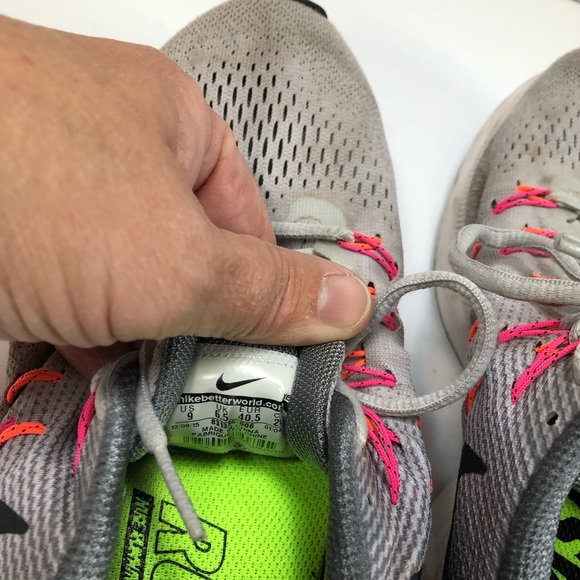 Nike running shoes. Grey/pink/orange/black Sz 9 - Picture 5 of 9
